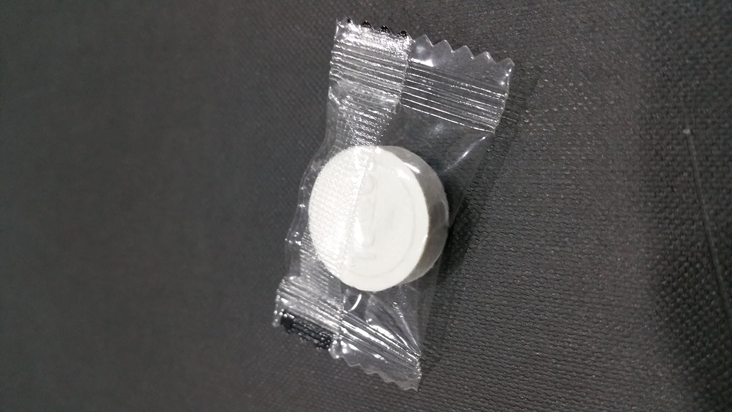 Tablet Napkin/Wipes - A small tablet turn into a towel by putting few drops of water (Suitable for Parties/Restaurants and Hotels)