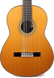 Yamaha GC42 Handcrafted Classical Guitar Spruce