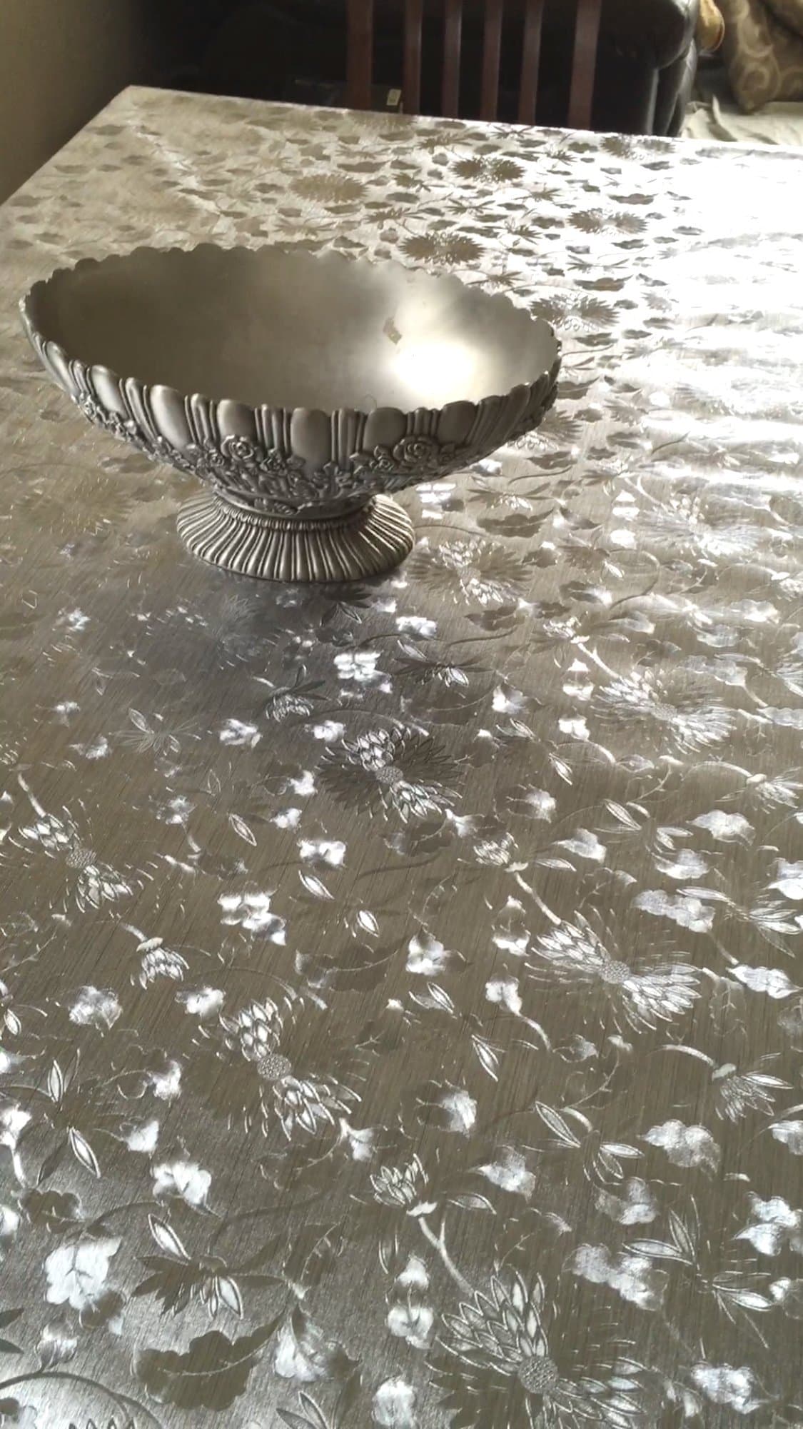 table cloth cover metallic SILVER wipe clean pvc vinyl textile backed 2m x 136 cm