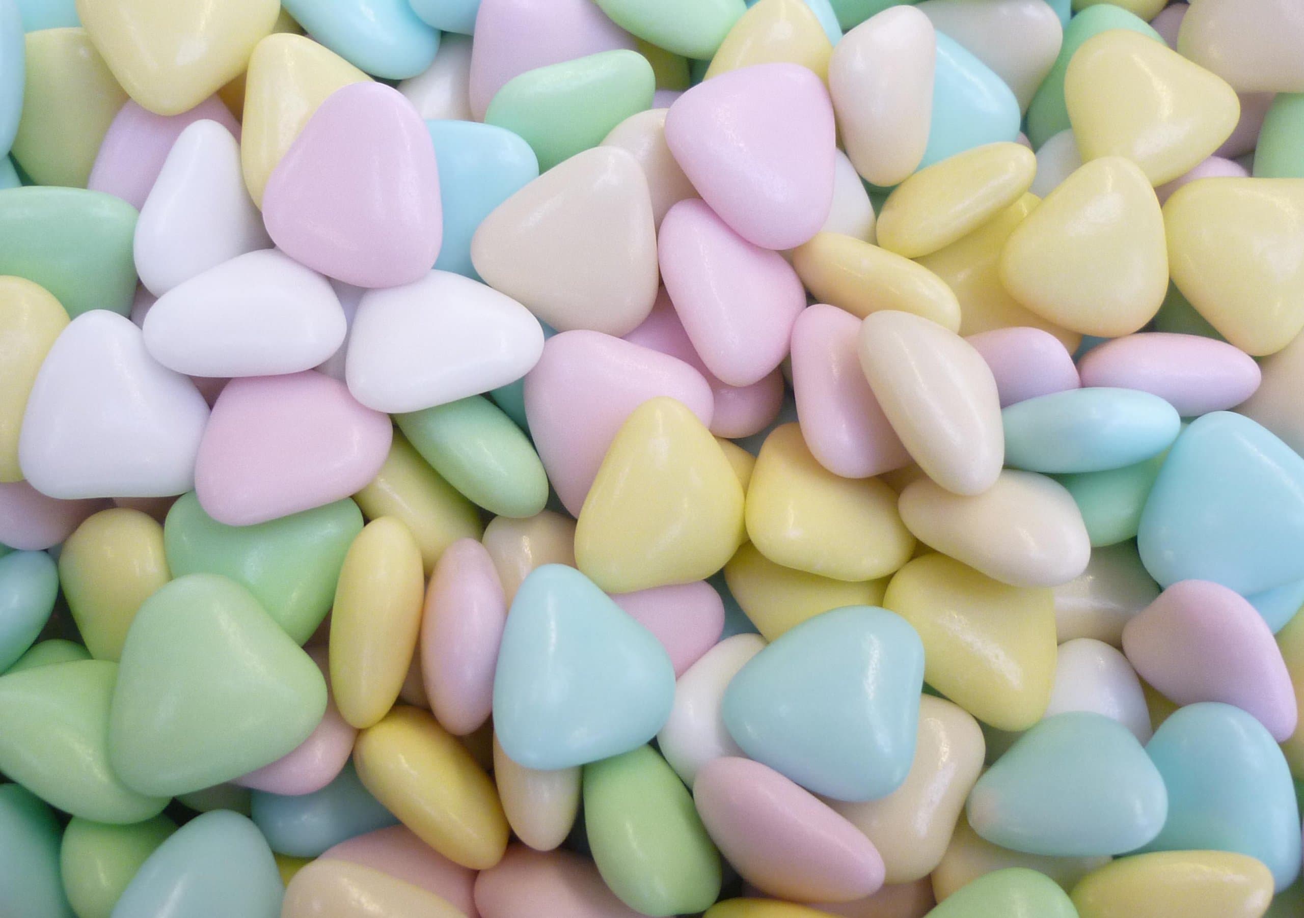 Mini Pastel Heart Chocolate Dragees 1 Kilo Box