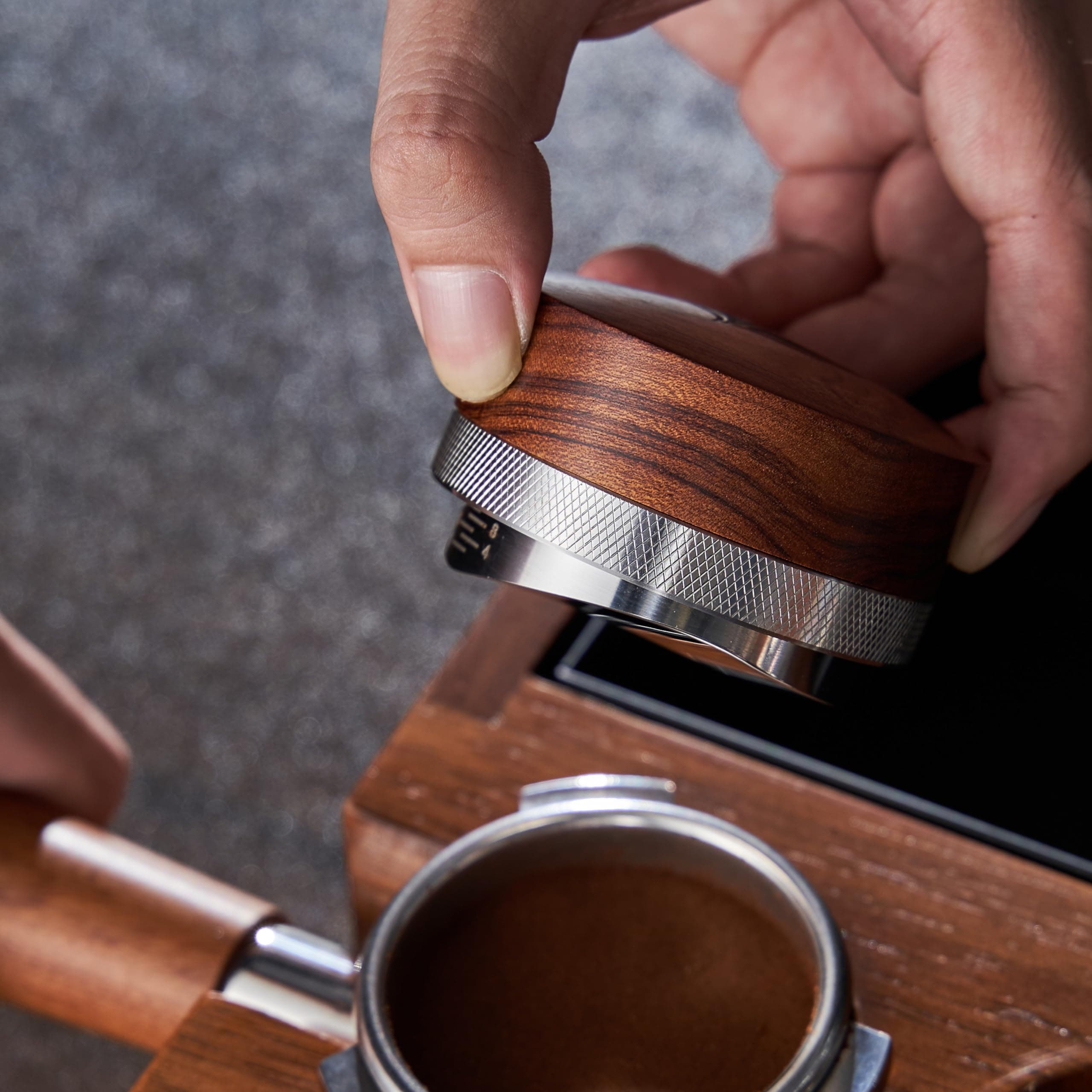 KNODOS51.5mm Espresso Distribution Tool for La Pavoni Post Millenium Models Wooden Coffee Distributor Adjustable Depth Stainless Steel Espresso Leveler