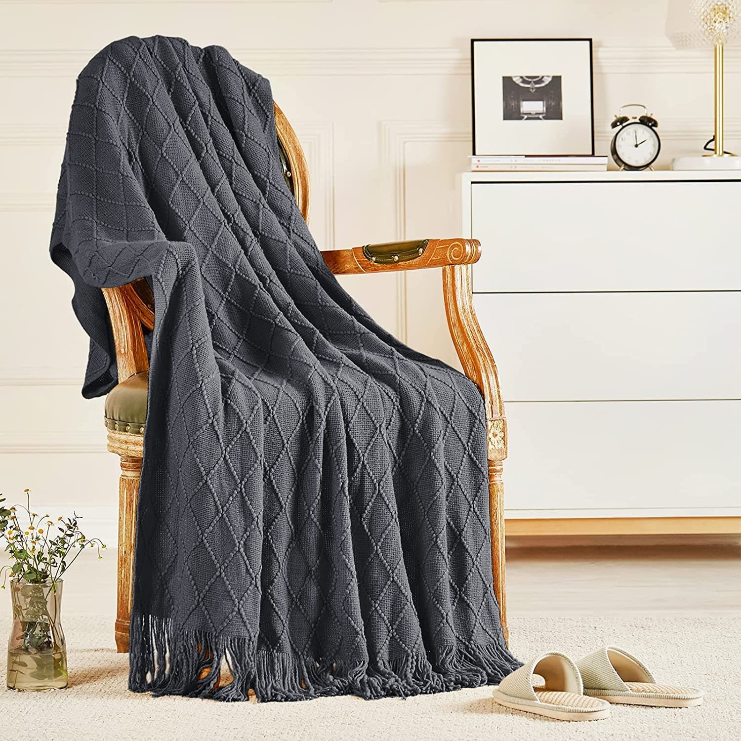 Arabest Knitted Throw Blankets, Lightweight Soft Throw Blanket for Couch, Woven Throw Blanket with Tassels Suitable for Bed, Sofa, Travel All Seasons for Women, Men and Kids (130x220CM, Dark gray)