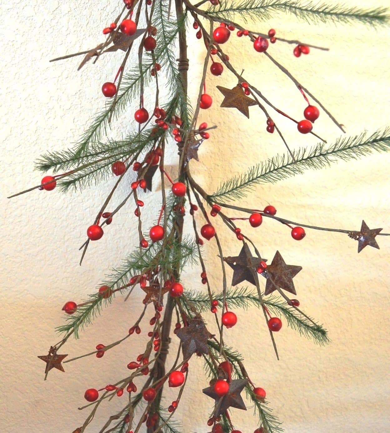 4.5 FT Berry Garland-(Christmas) with Rusty Stars