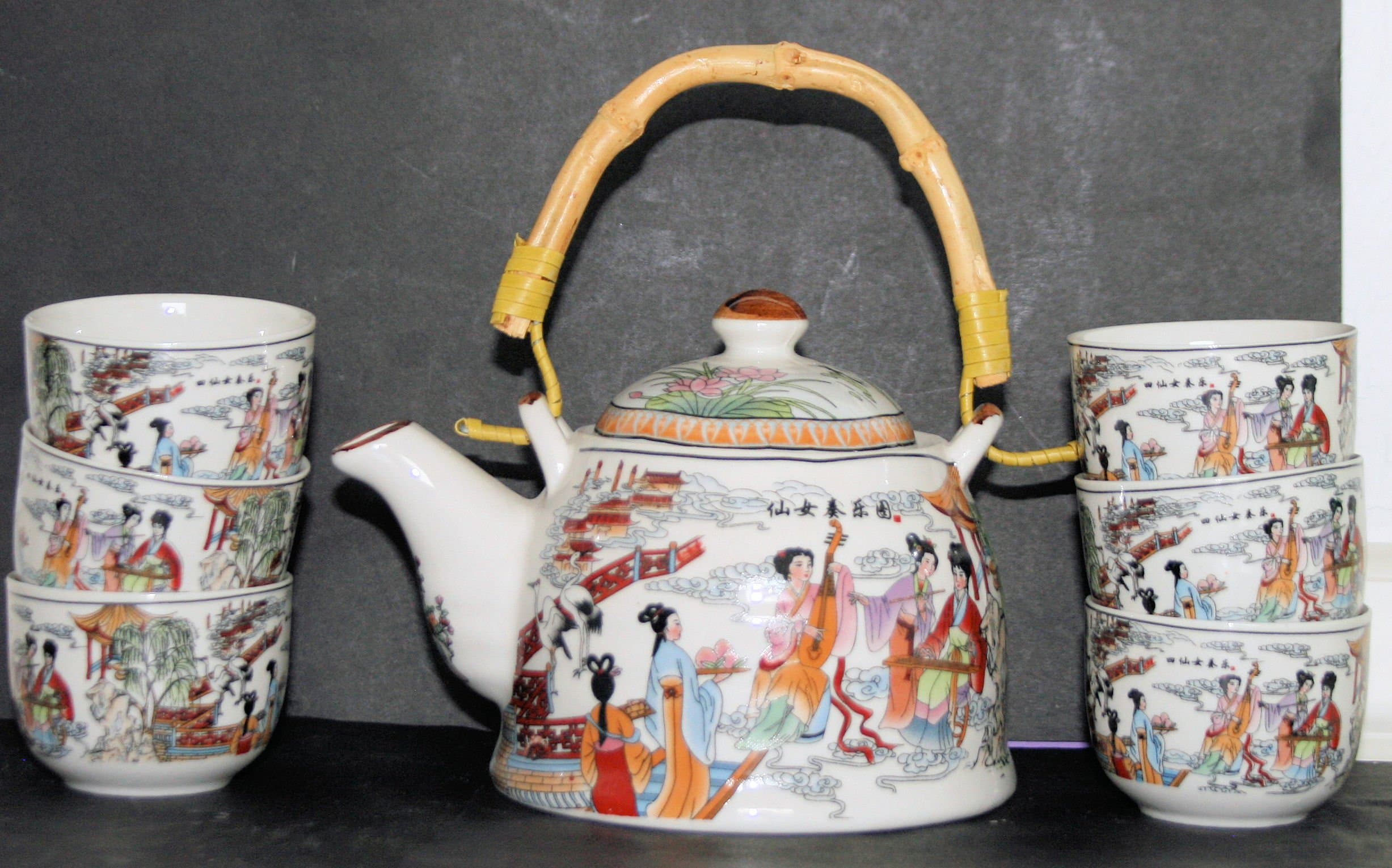 Traditional Chinese Tea Set Musicians design; 6 cups; Presentation Box