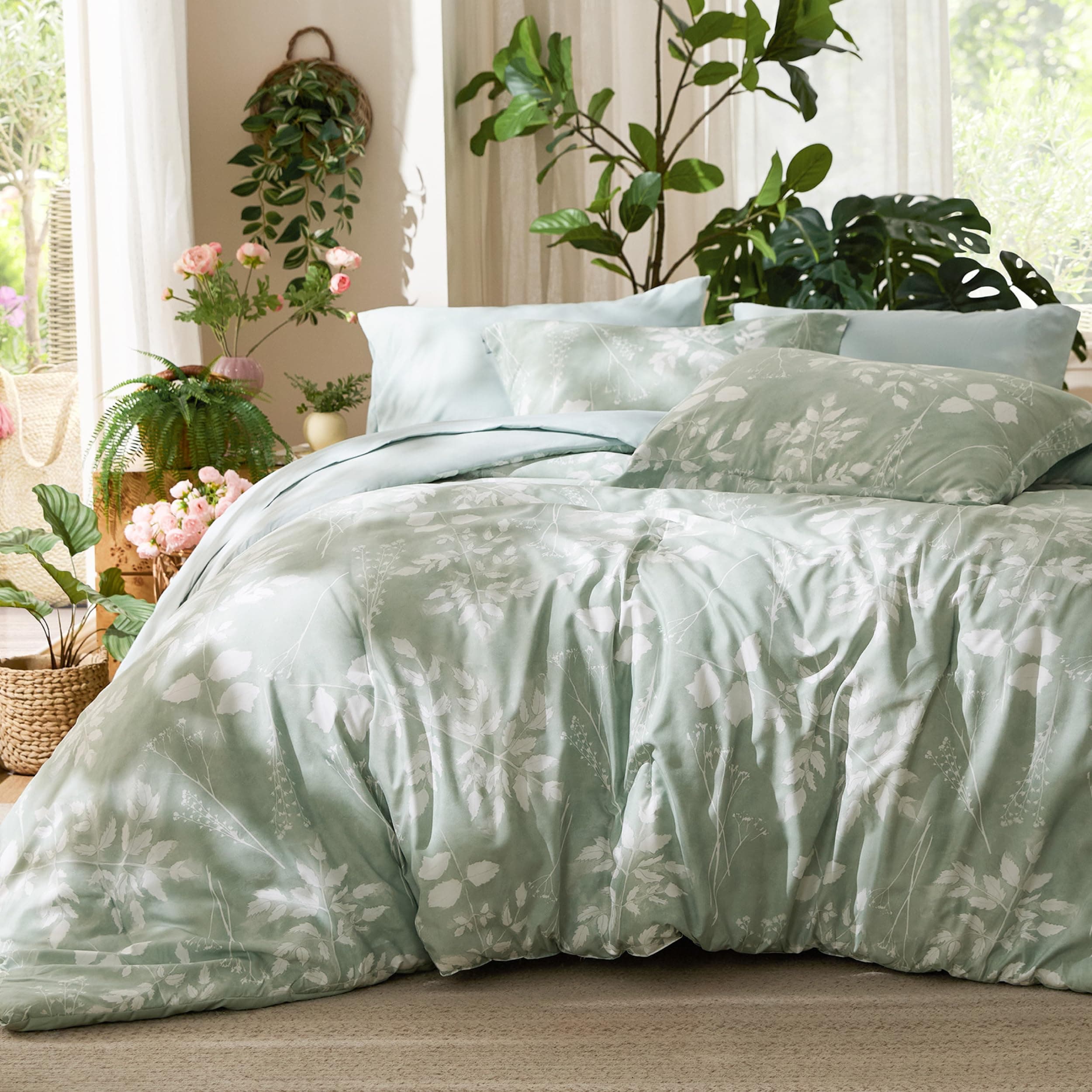 Bedsure Queen Comforter Set - 7 Pieces Floral Sage Green Bedding Sets, Queen Bed in a Bag Gift for Christmas with Reversible Botanical Flowers Comforter, Sheets, Pillowcases & Shams