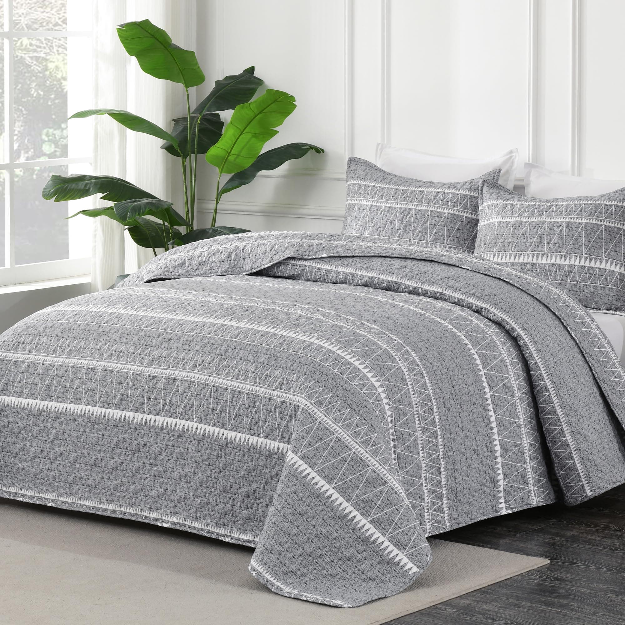 Andency King Size Quilt Set Grey, 3 Pieces Boho Lightweight Soft Striped Bedspread for All Season (106"x96"), Gray Printed Bohemian Polyester Reversible Coverlet Comforter Sets