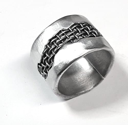 Aluminum ring (15 mm wide) with steel mesh window inside and customized text. Matt finish.