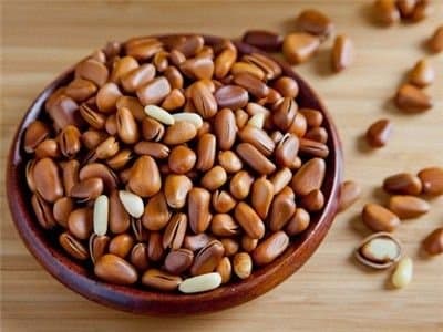 Shelled roasted pine nuts 1500 grams Grade A from Northeast China (中国东北松子)