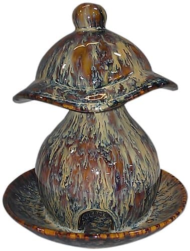 HomeView Design Mushroom Design on Round Plate Birdhouse