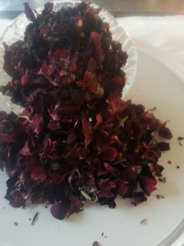 Dried Rose Petals - Dark Red - 25 gram Pack - Weddings/Biodegradable Confetti/Crafts/Home Fragrance/Decor