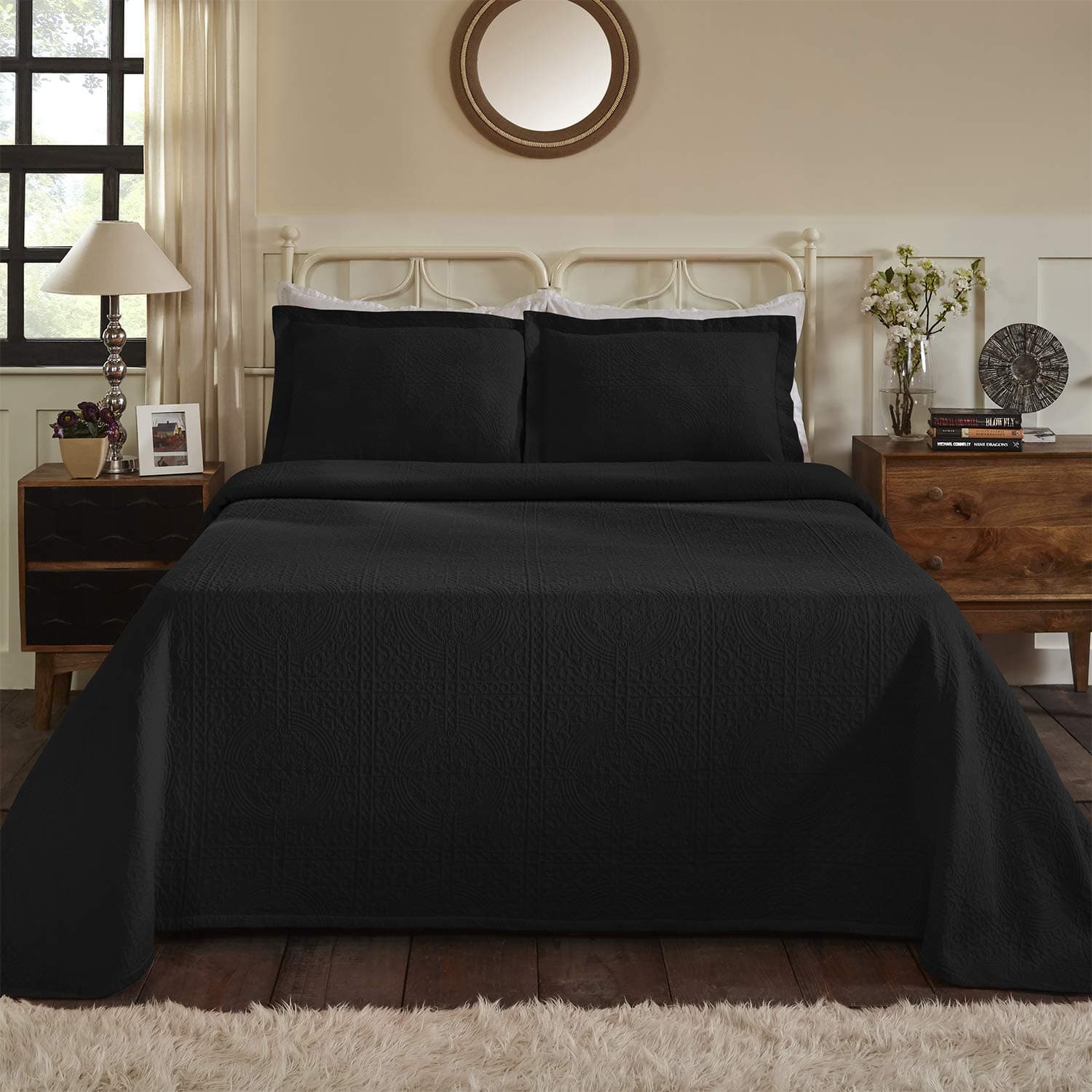 Superior Cotton Fleur De Lis Bedspread Set, Warm Blankets, All-Season Bedding, Bedroom Decor, Decorative Boho Medallion Coverlet, includes 1 Bedspread, 2 Pillow Shams, King, Black