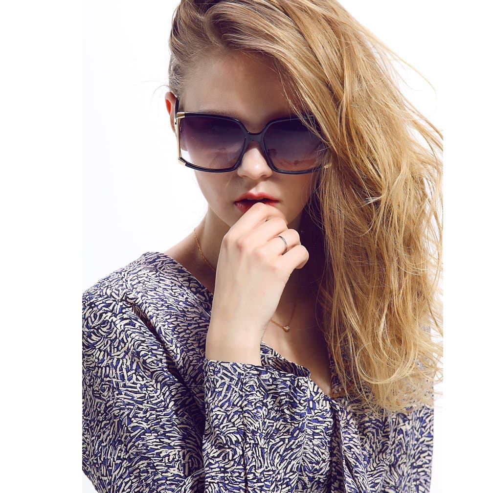 New Women's Oversized Square sunglasses Protection Eye Glasses With Case