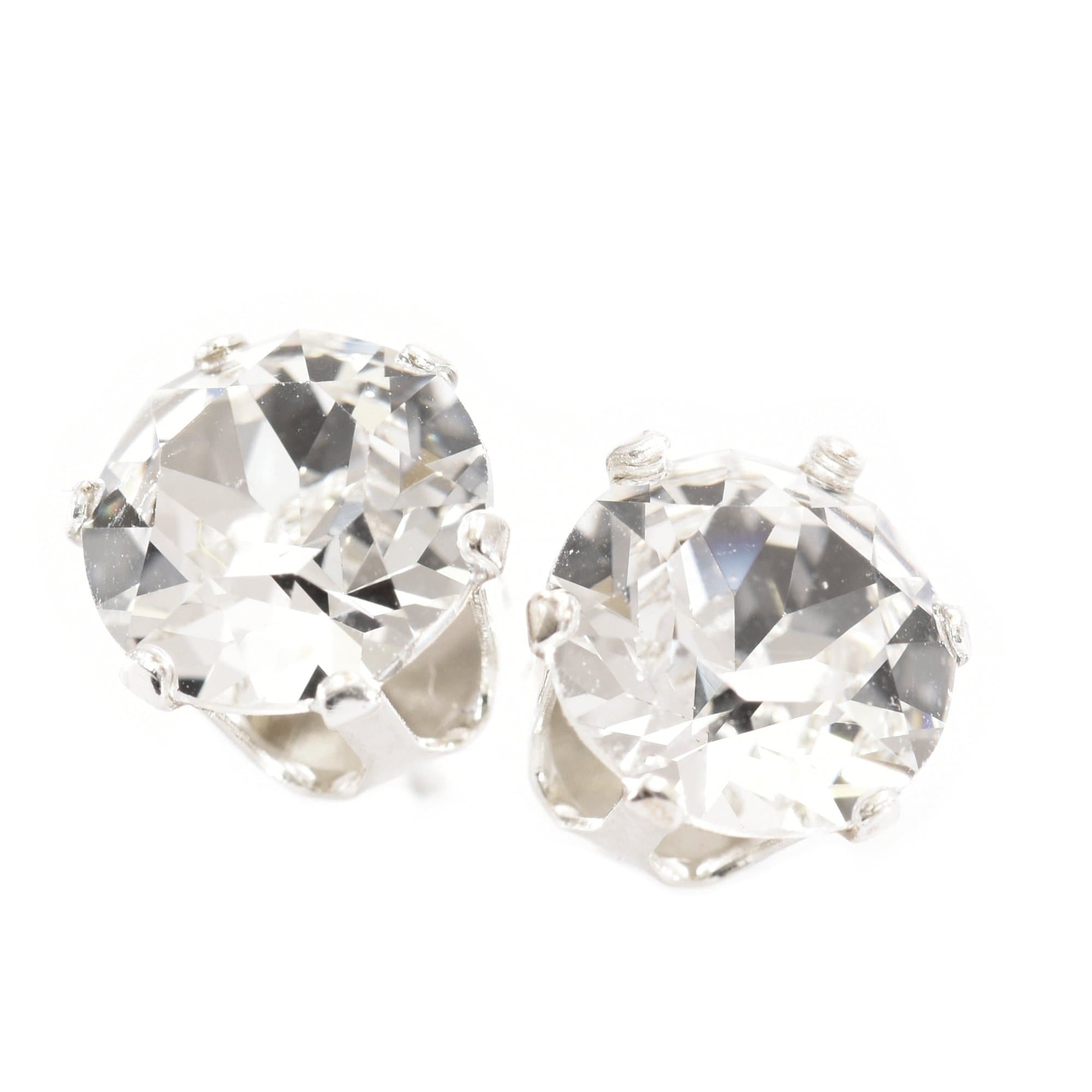 Sterling Silver Stud Earrings – 9 mm, Expertly Made with Sparkling Swarovski Crystal Stone. Diamantweißem