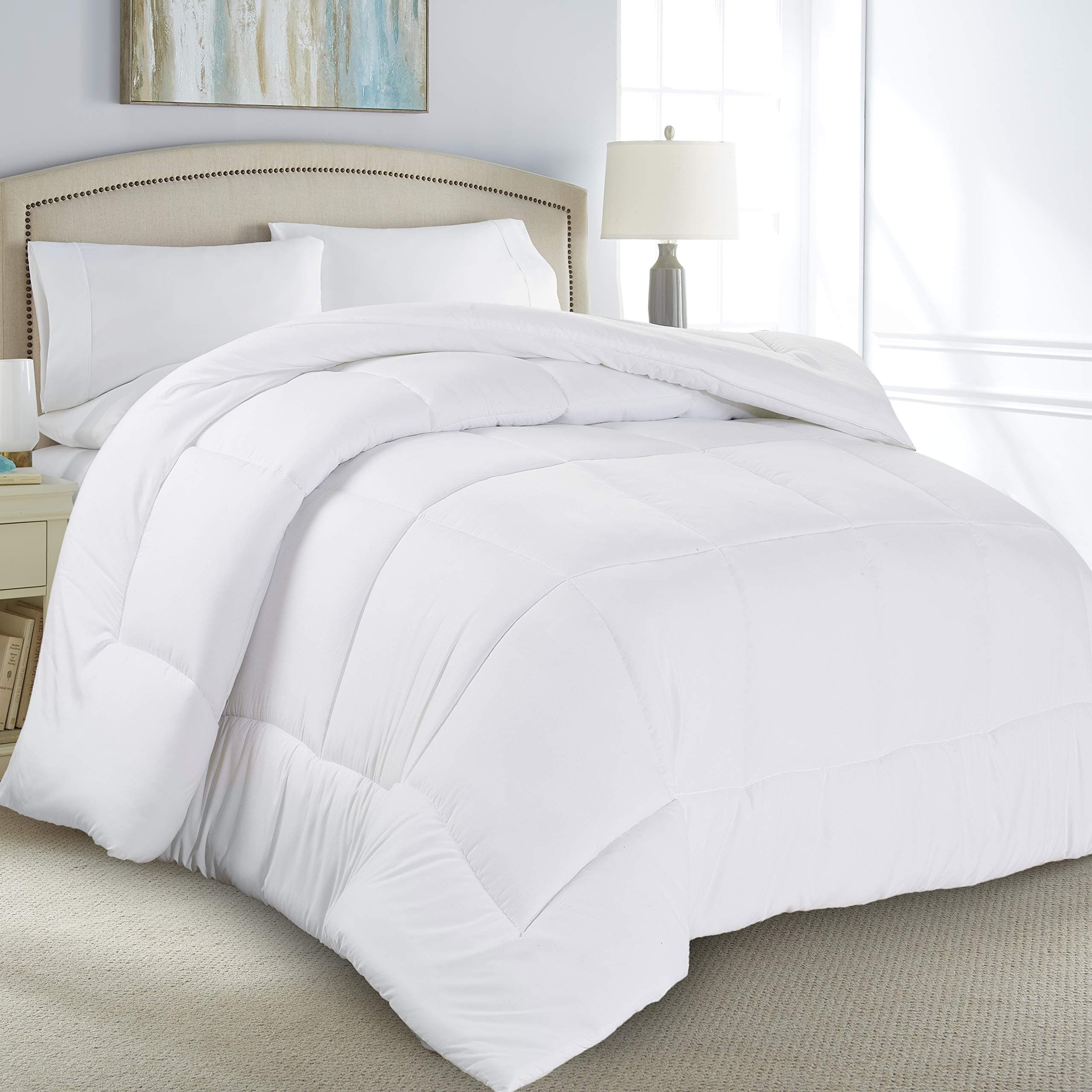 Danjor Linens Luxury Soft All Season White Down Alternative Comforter- Hypoallergenic, Box Stitched- Plush Microfiber Fill, Machine Washable, Duvet Insert Queen Size