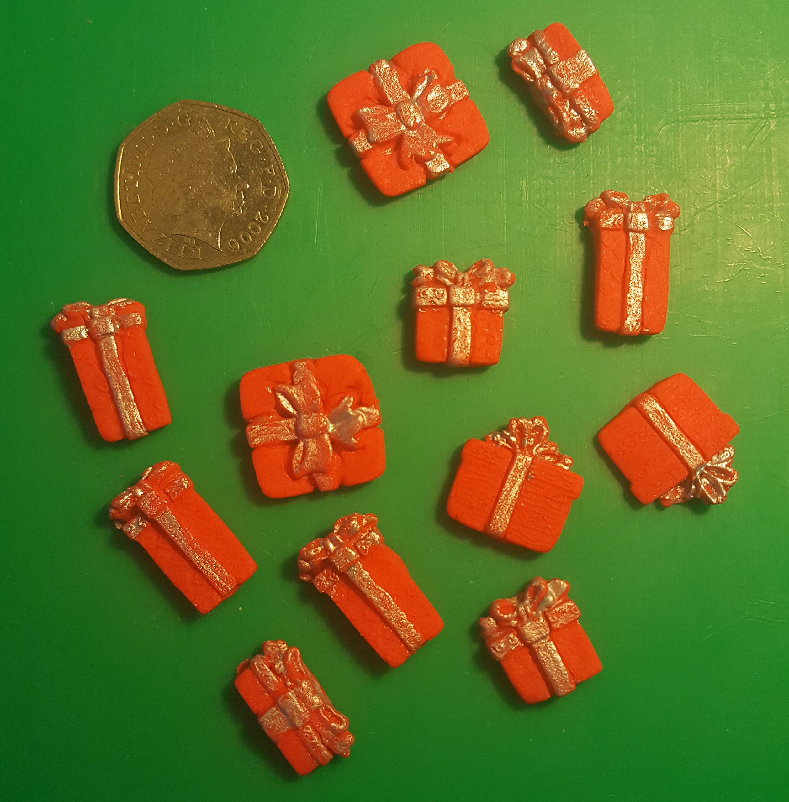 Simply Heaven Paste12 x Edible Present Boxes cupcake cake toppers decorations wedding Christmas