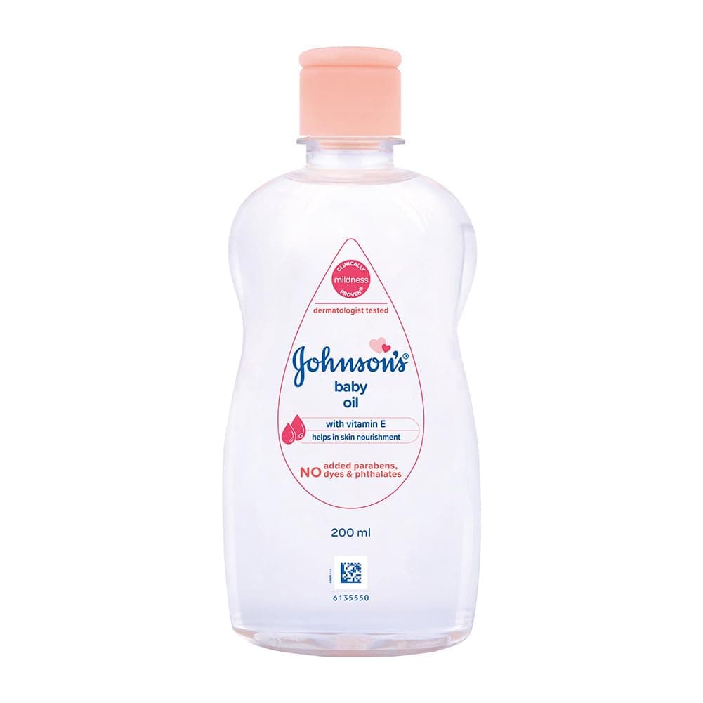 Johnson's Baby Oil with Vitamin E, Non-Sticky for easy spread and massage, 200ml