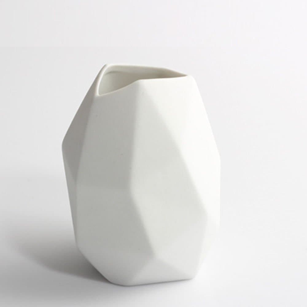Decorative Vases Creative Shaped Fragmented White Porcelain Vase Table Top Home Office Decor Vases Modern 3: 6.6cm x 6.4cm x 9.5cm 1Pcs ( Plants are not included )