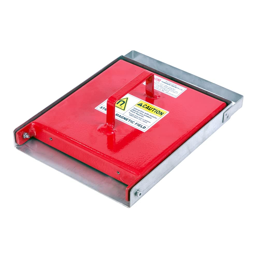 Permanent Magnets Limited (PML) Hand Magnet/Scrap Collector (Ferrite Magnet) - Size: 8" (L) x 6" (W)