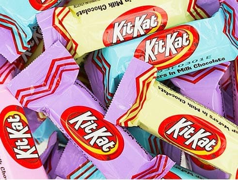 Easter KitKat Miniatures, Mini Crispy Wafers in Milk Chocolate, Individually Wrapped in Beautiful Pastel Colors, Bulk, Wrapped (2 LBS.) Perfect for Candy Bowls, Mother's Day, Spring, Baking, Gifts & More!