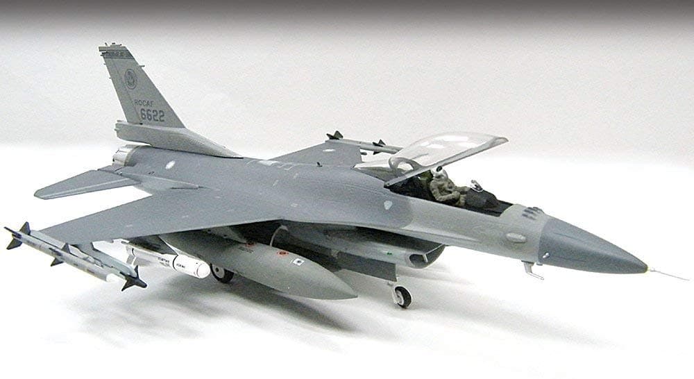 F-16 1:72 Scale Die Cast Model, Sky Guradians, Defense International Series