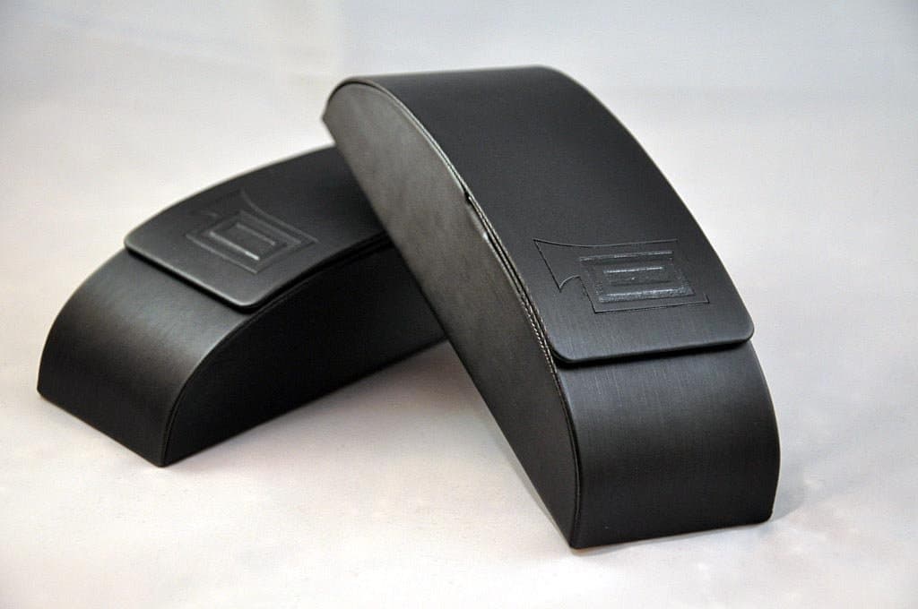 Sleek Eyeglass case for Medium Frames by TUBAinc