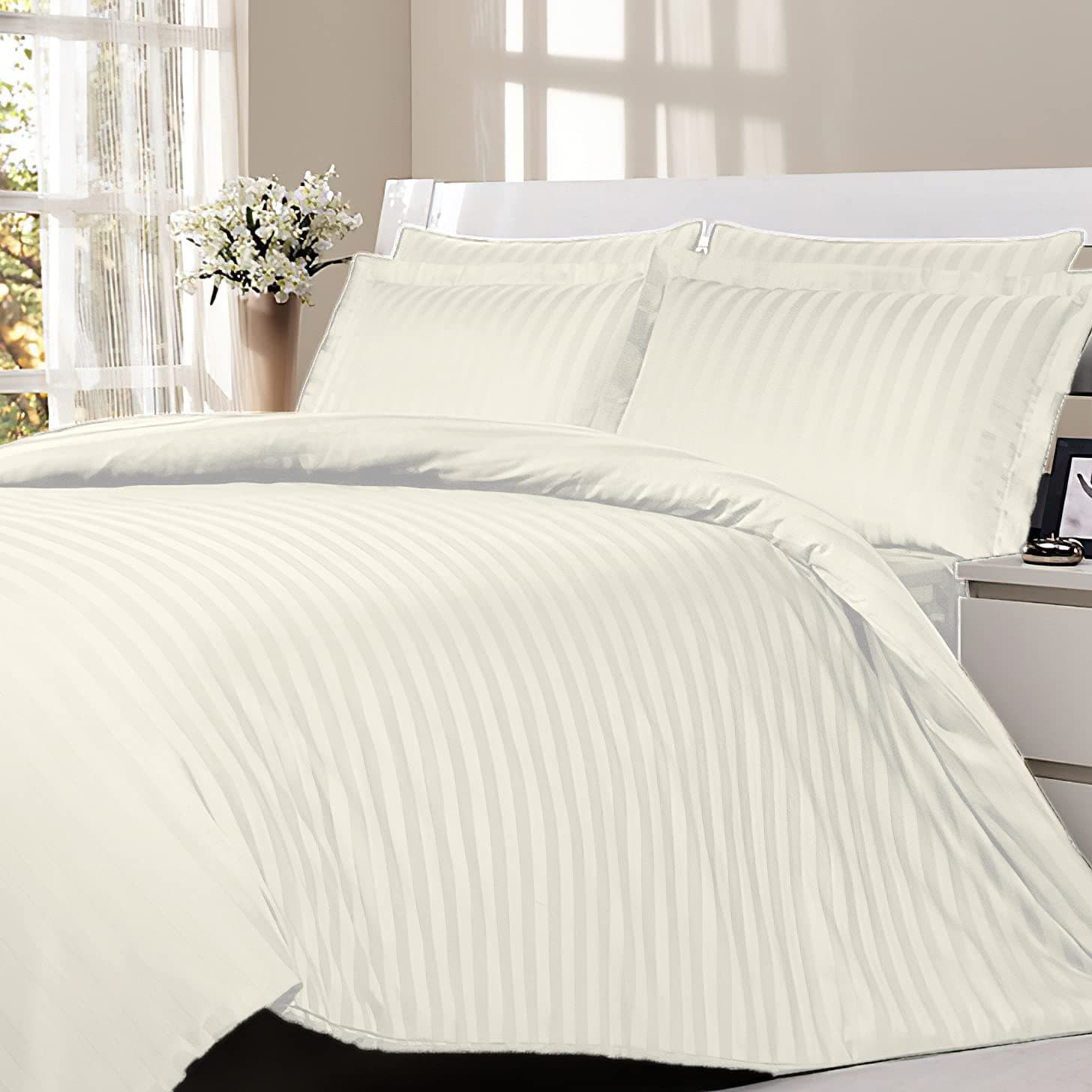 Rezlan UAE- complete duvet cover set with fitted sheet (4 pieces) soft luxurious bed sheet quilt covers and pillow -Duvet Cover -Fitted Sheet -Pillowcase (Off-white, Queen)