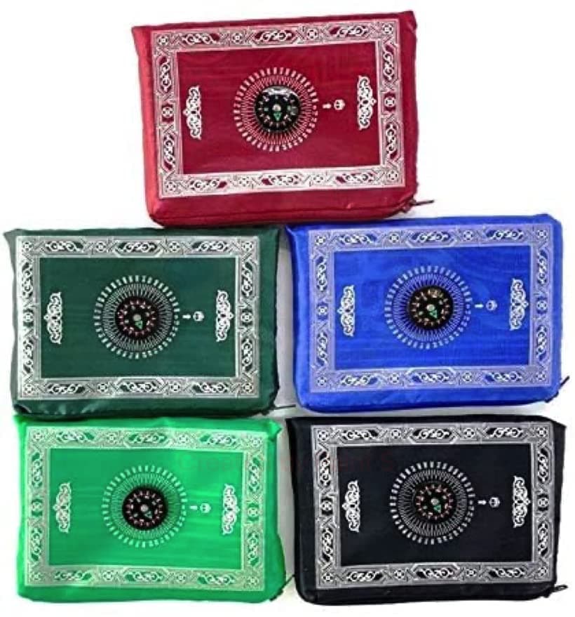 OBD Pocket Prayer Mat with Qibla Compass Foldable Small Random Color Prayer Rug 60 x 100cm Lightweight Travel Namaz Mat Muslim Gift for Hajj Umrah & Ramadan