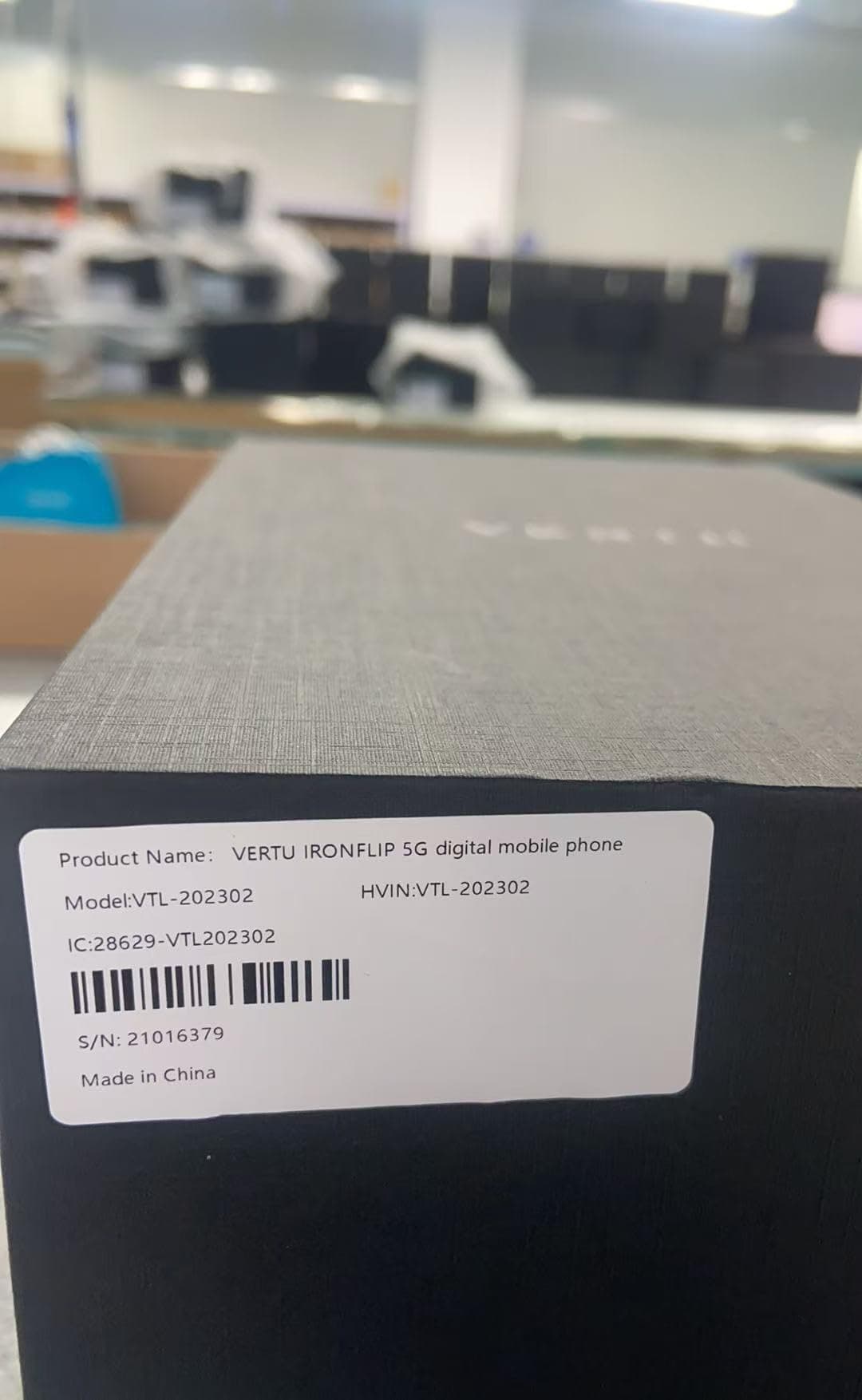 VERTU IRONFLIP Alligator Skin Flip Cell Phone, Unlocked Android 5G Smartphone, One-Hand Control, 50MP Camera, 12G +512G, Dual SIM, 6.9" 120Hz OLED Display, 65W Fast Charge (Bamboo Green)