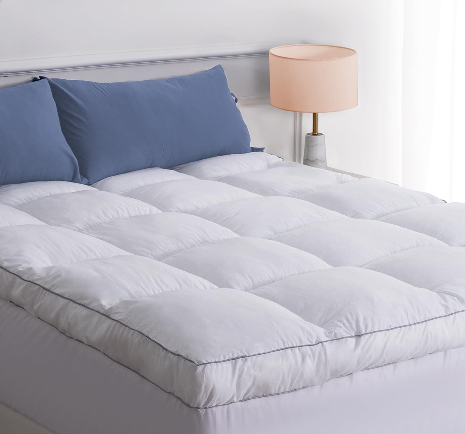 Extra Thick Cooling Plush Pillow Top Mattress Bed Topper, Fluffy Soft Mattress Pad, Hotel Quality Down Alternative Pillow Topper for Full Size Bed with Deep Pocket