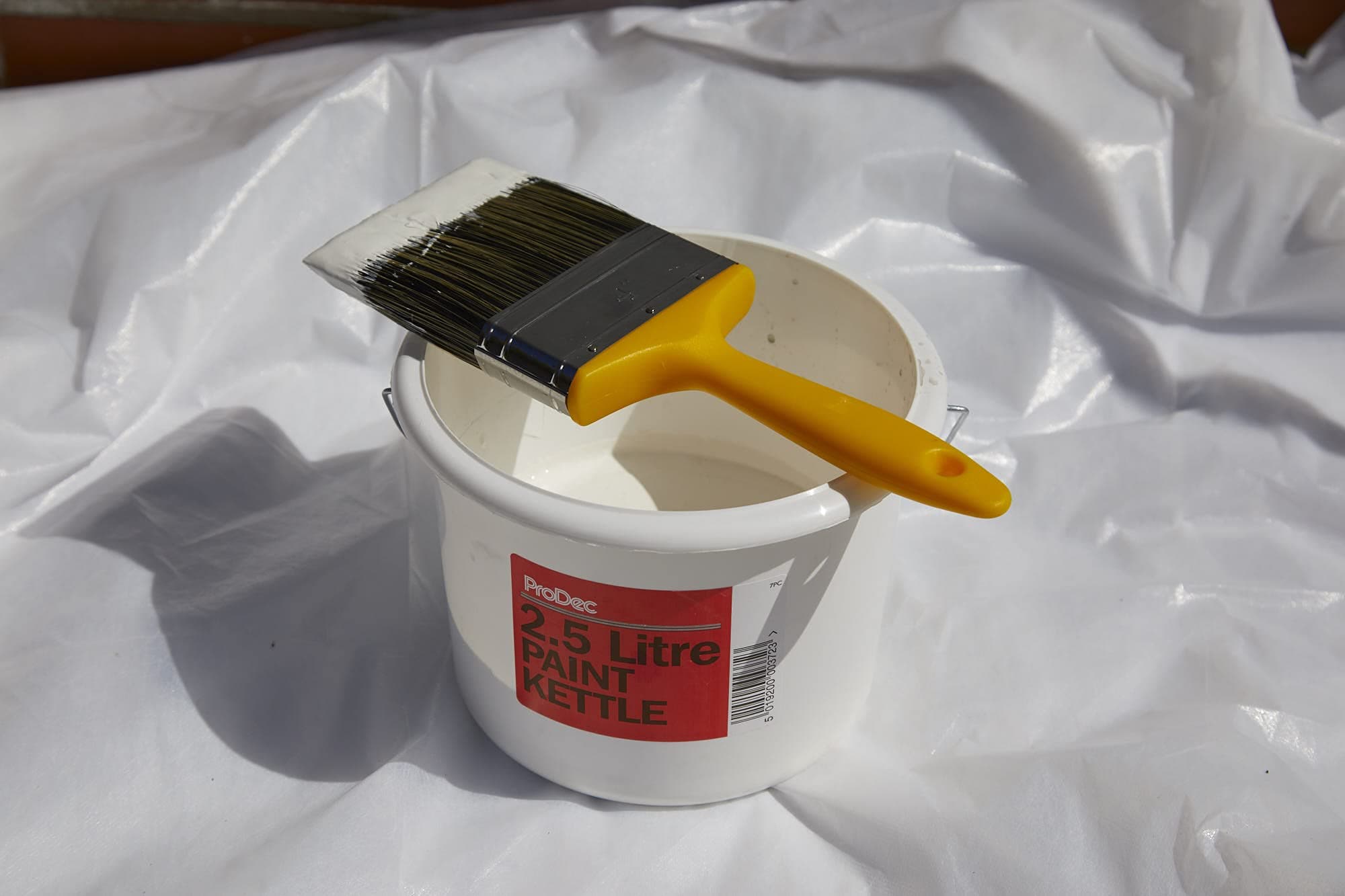 ProDec 4 inch Flat Masonry Paint Brush for Rapid Application of Smooth and Textured Masonry Paints on Outdoor Walls, Brick, Breeze Block, Render, Pebbledash and Other Rough Surfaces, 4" 100mm