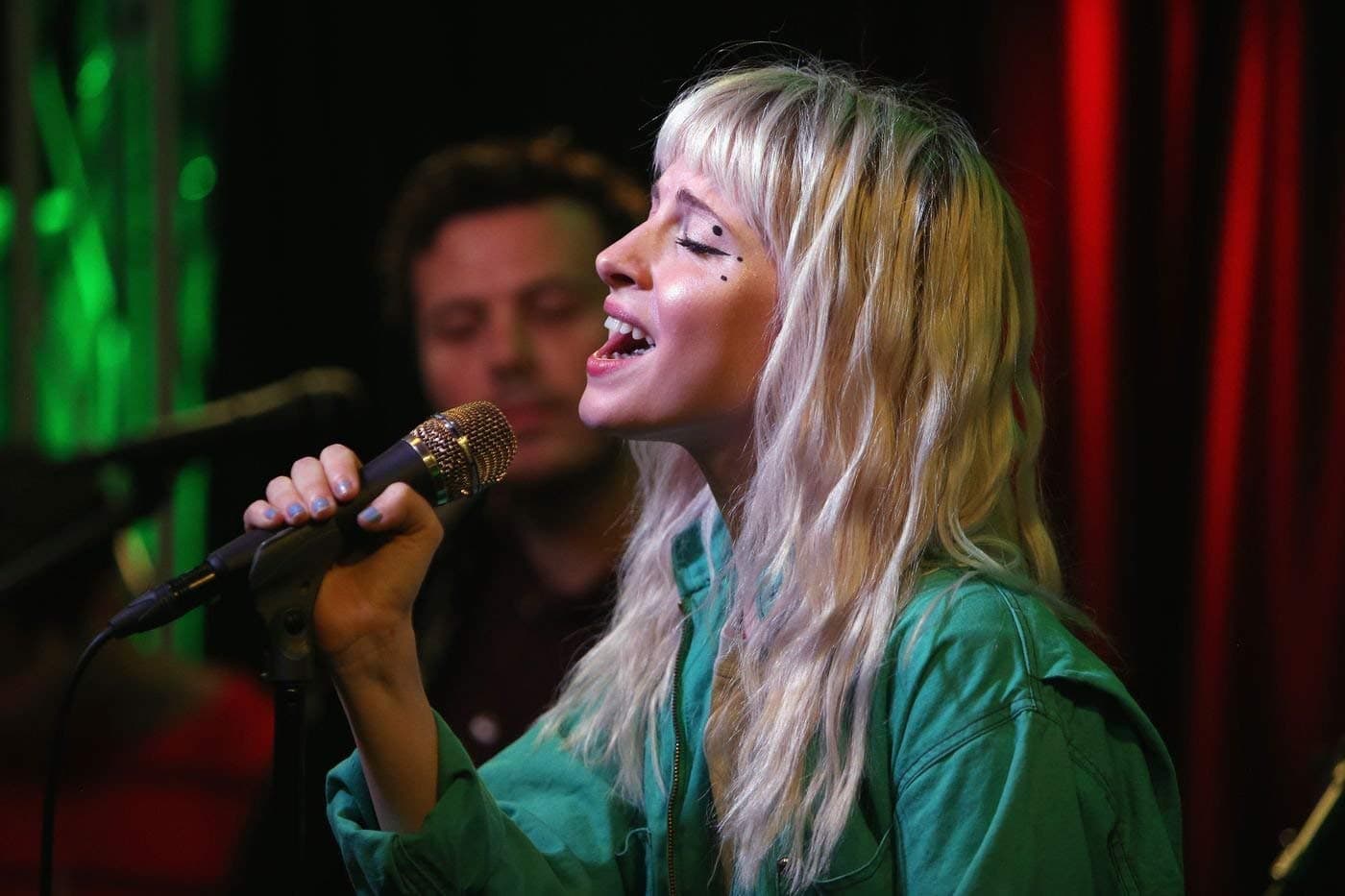 zolto posters Paramore Hayley Williams Poster 12x18 Rolled