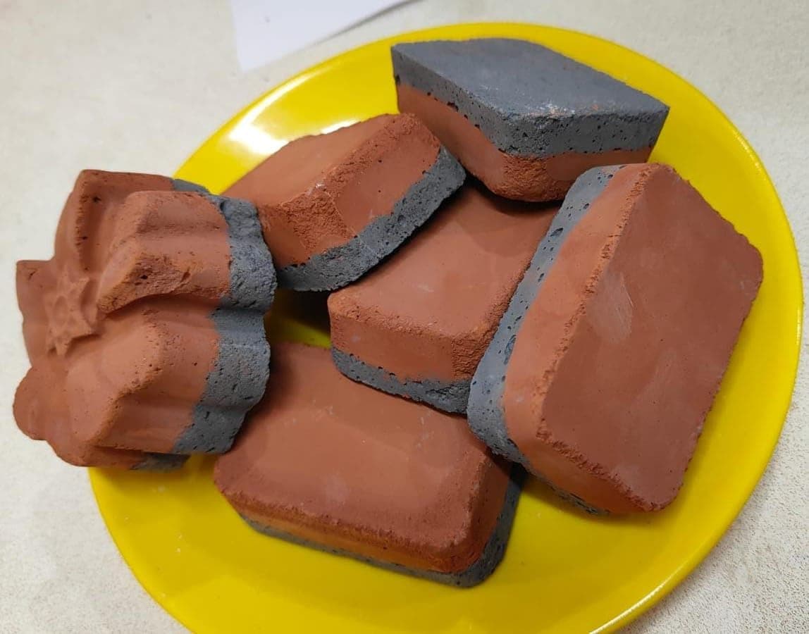 Red Smokey Clay Shapes 200 Grams