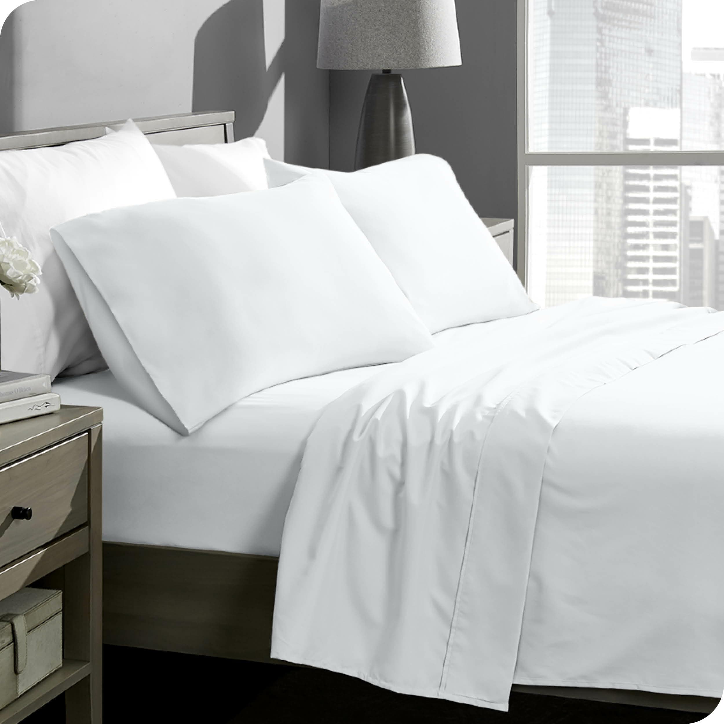 Ivy Union Queen Size Sheet Set - Breathable & Cooling Sheets - Extra Soft, Easy-Fit Bed Sheets - Deep Pockets - Bedding Sheets & Pillowcases (Queen, White)