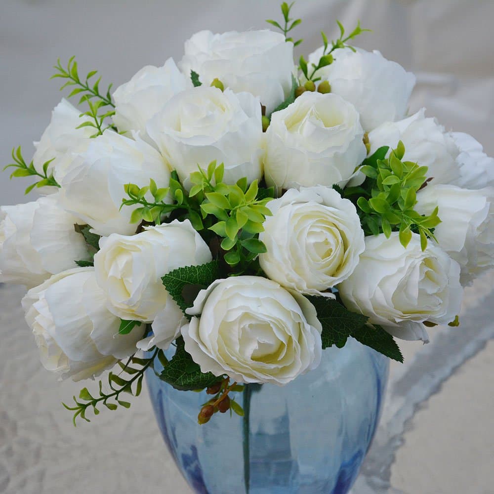 Hilingo Vintage Artificial Rose Silk Flowers Bouquet White