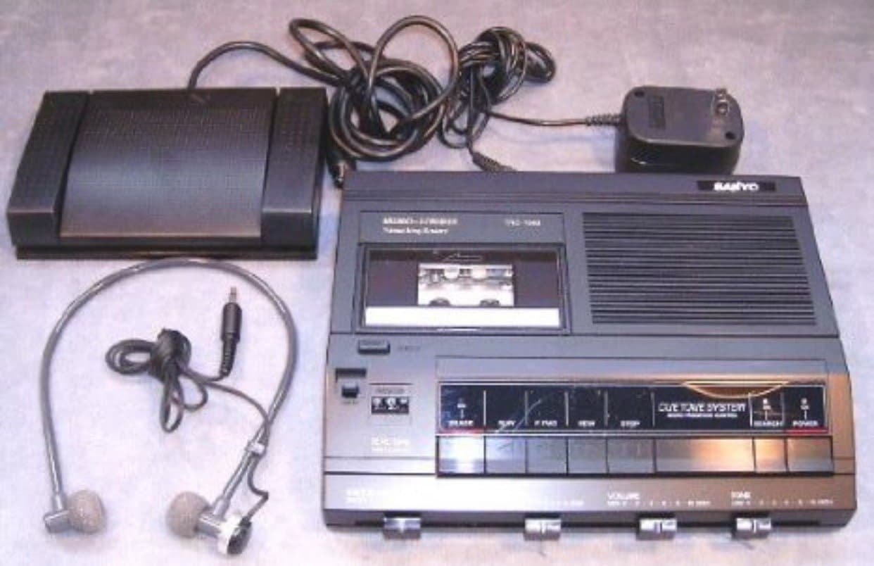 Sanyo TRC 5020 Memoscriber Microcassette Transcriber W/foot Switch, Ac Adapter, Headset