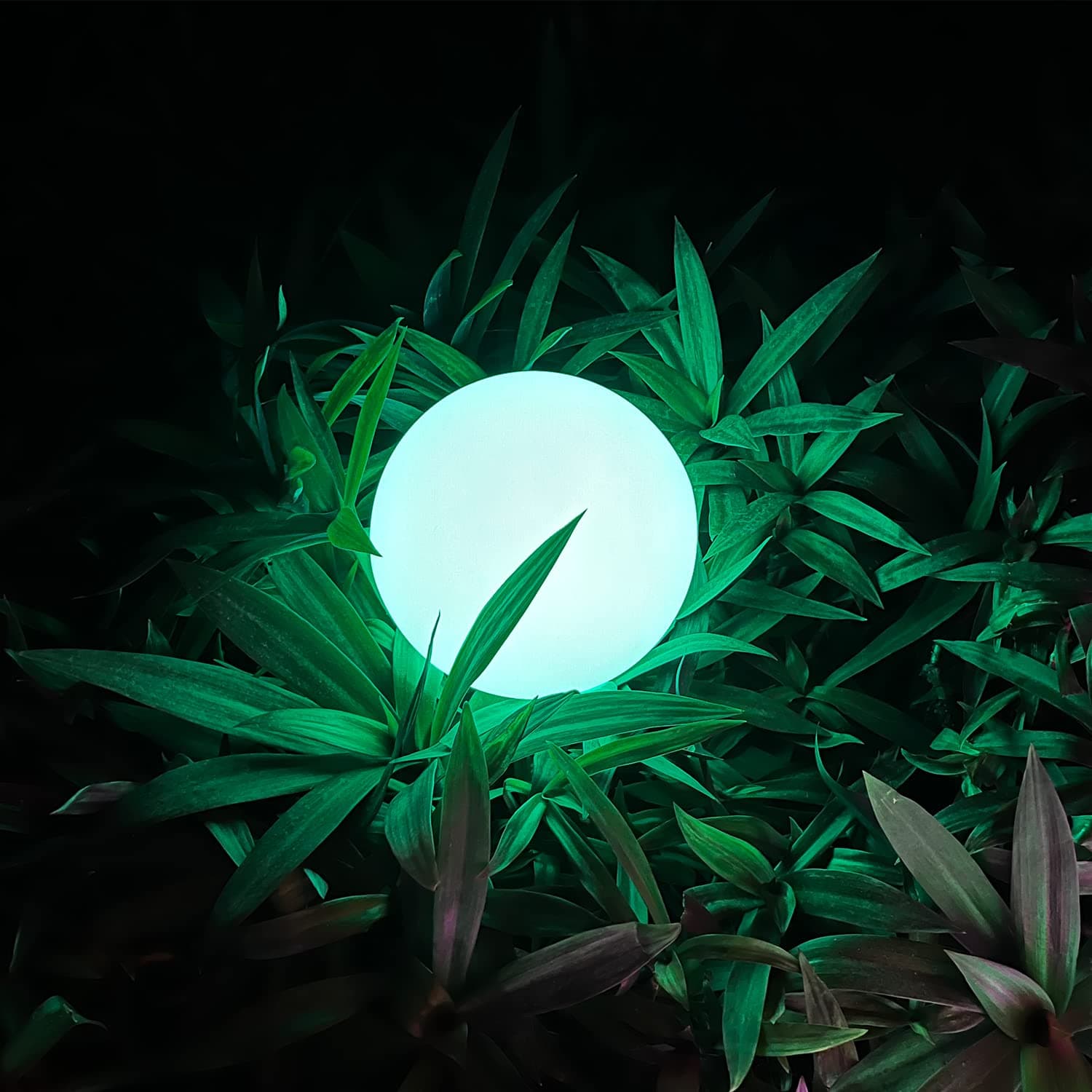 8-In Solar Glowing Globe Light, 16 Colors Changing Solar Garden Ball Lamp, Auto-On/Off Glow Orb Light W/Remote, Waterproof Landscape Lighting Globe W/Ground Stake for Yard Patio Lawn Outside Decor