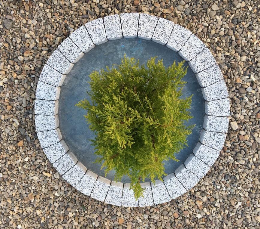 90 cm Garden Stones Circle Tree Surrounding Granite Bricks Plant Flowers Ring Lawn Grass Border Edging Decorative Concrete Stones Fountain Statue Bird Feeder Base Surround White Slabs