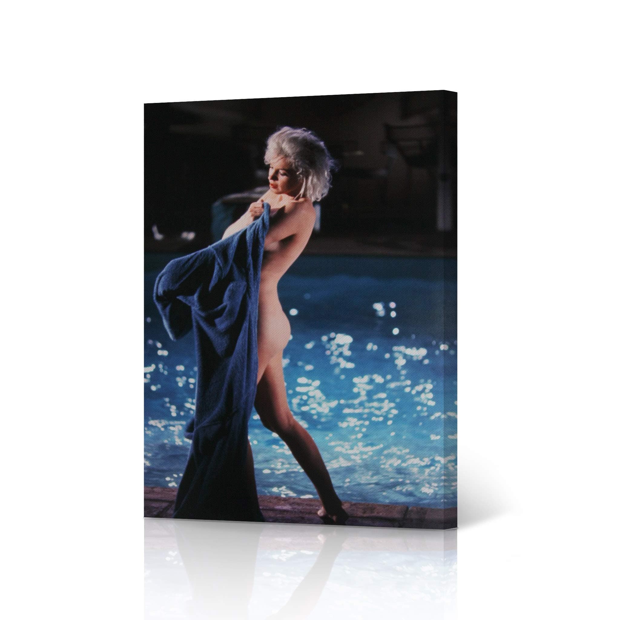 HB Art Design Marilyn Monroe Wall Decor Wall Art Wearing Robe Naked in Pool Canvas Wall Art for Bedroom Canvas Print Fashion Living Room Bathroom Vintage Office Decor Made in USA 12x8