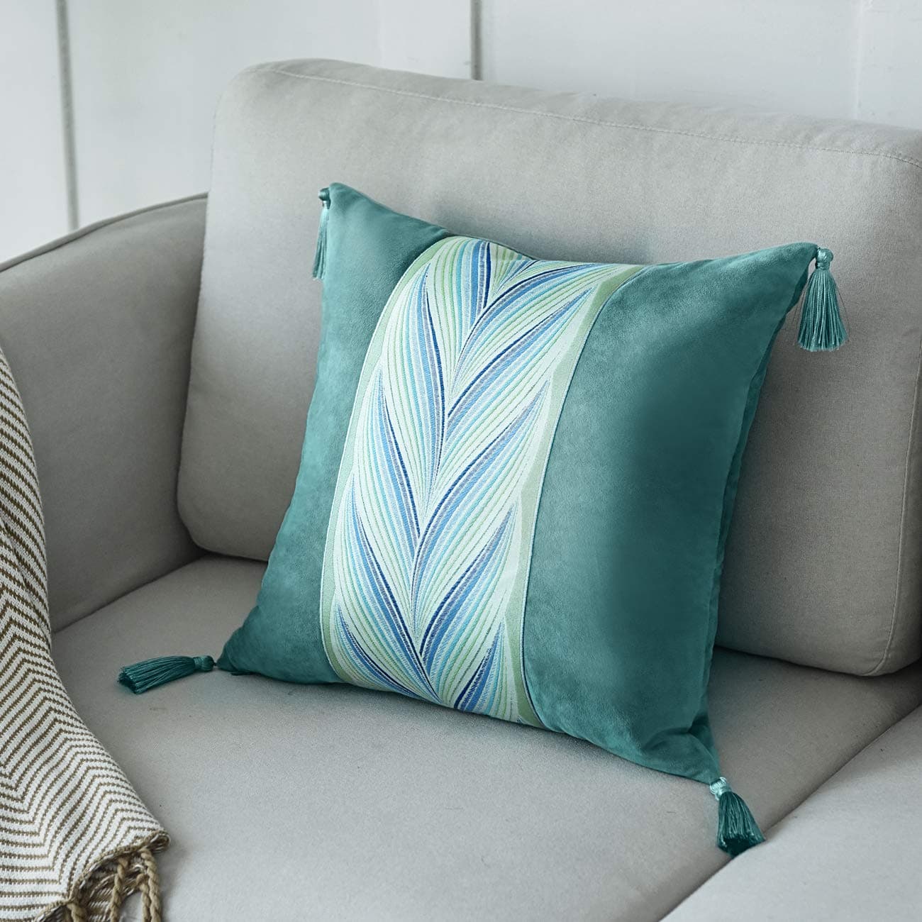 Silkmood Fabric Quality Turquoise Throw Pillows Tiffany Blue Soft Decorative Pillow Cozy Throw Pillows Cushions for Coach Bedroom Car Bottom Zip 18 x 18 Inch