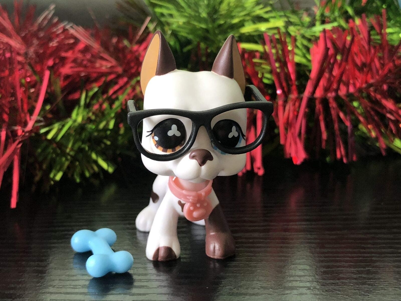 Judy lps Great Dane Dog #577 Figures White Puppy with Different Eyes Orange Brown Eyes with lps Accessories Girls Gift