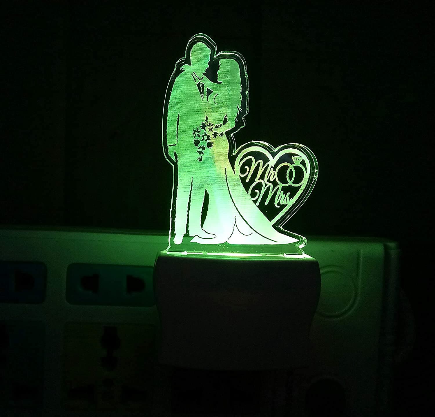 Gadgets World MR. MRS. with Tree Acrylic 3D Optical Illusion Night Lamp, RGB 7 Colors Auto Colour Changing LED Plug and Play Night Light, Office Day Light, for Home and Office Use, Best for Gift