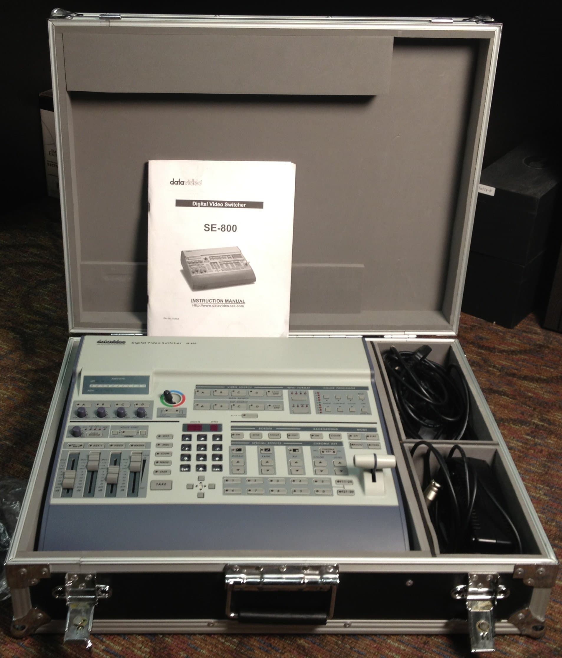 Datavideo SE-800DV-NTSC Digital Video Switcher