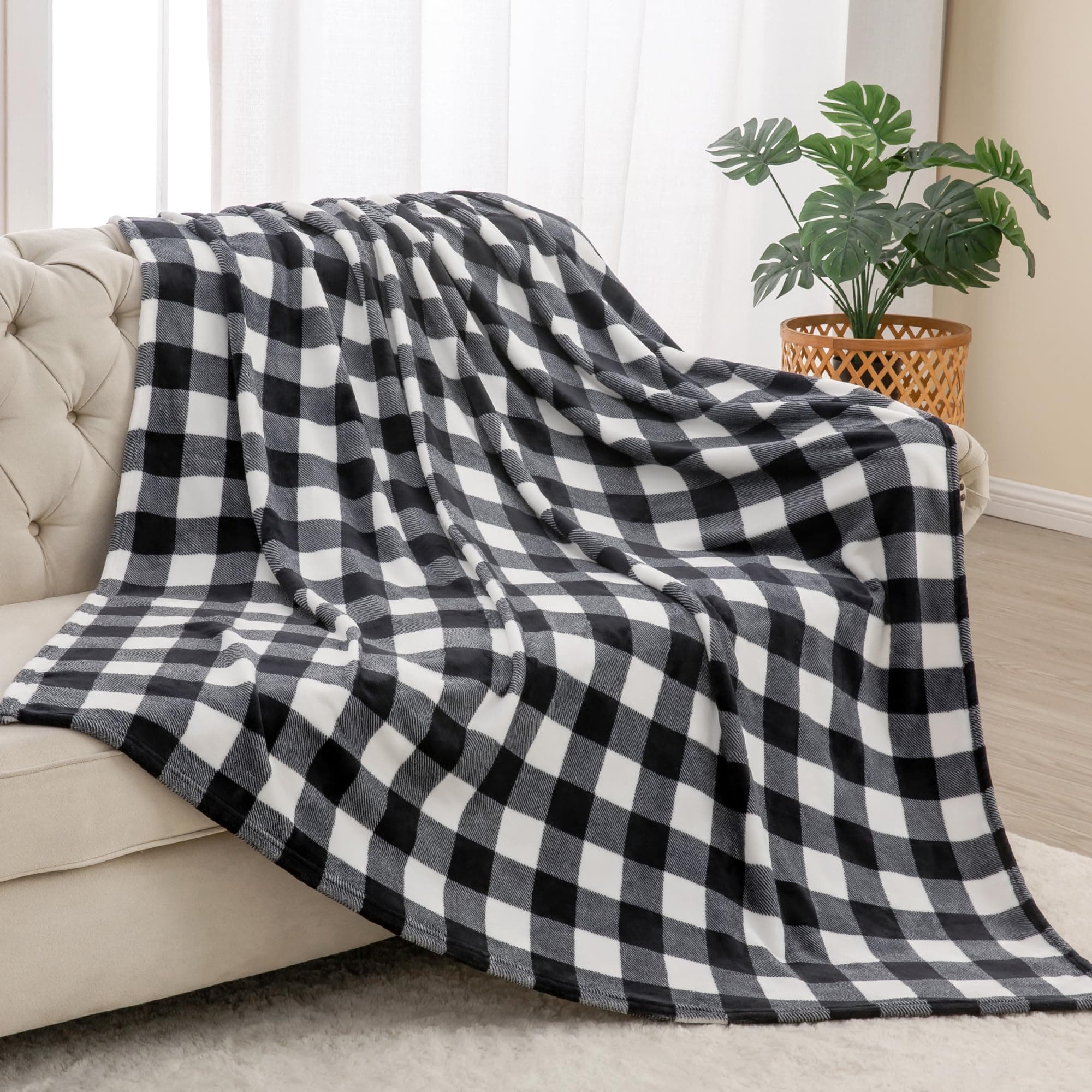 BEDELITE Plaid Fleece Throw Blanket for Couch, Black & White Checkered Flannel Blanket, Cozy & Soft Buffalo Plaid Decor Blanket for Women, Men, 50"x60"