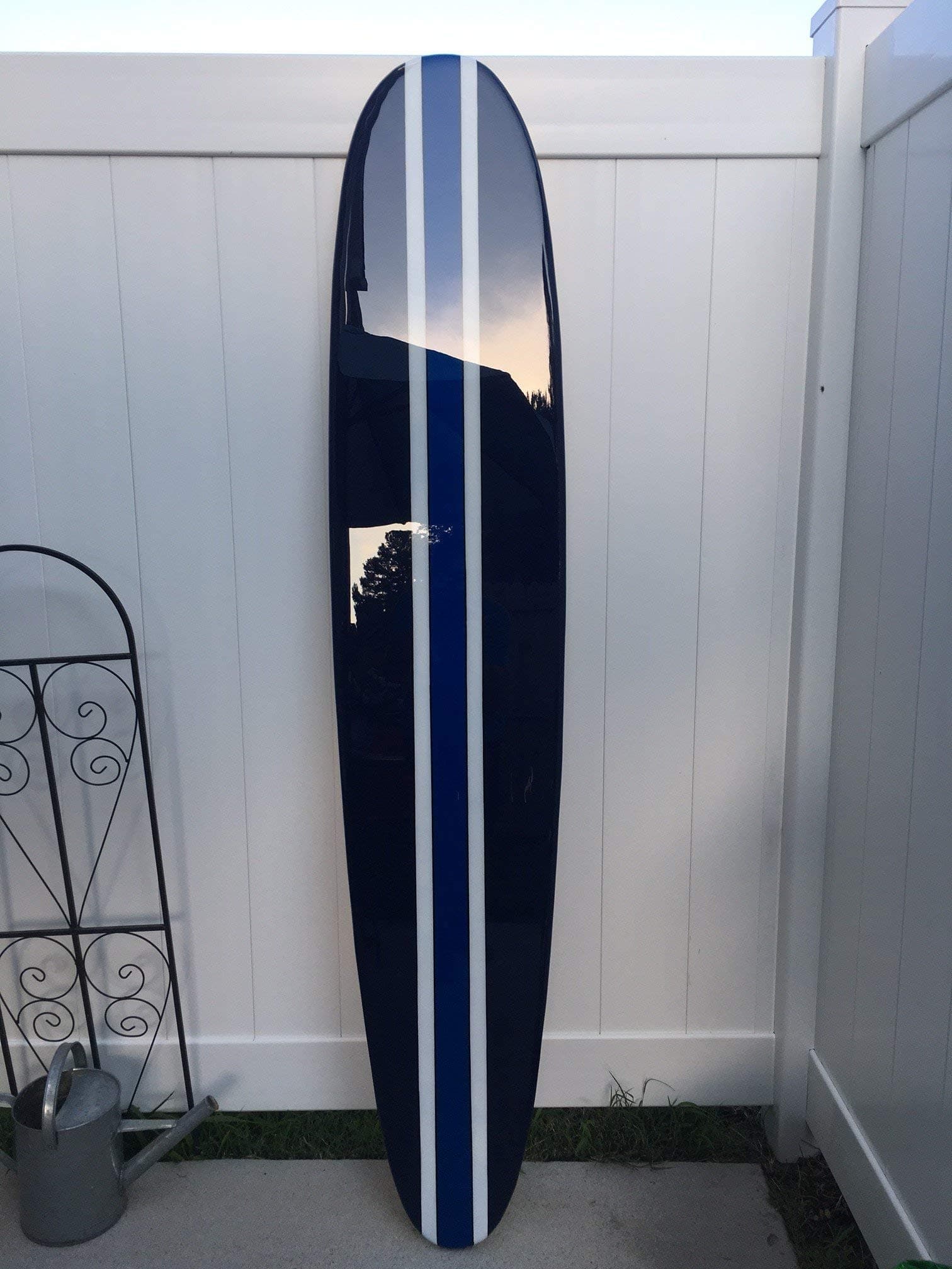 Wall decoration. Surfboard wall art décor. Surfboard wall hanging, old school six foot navy.