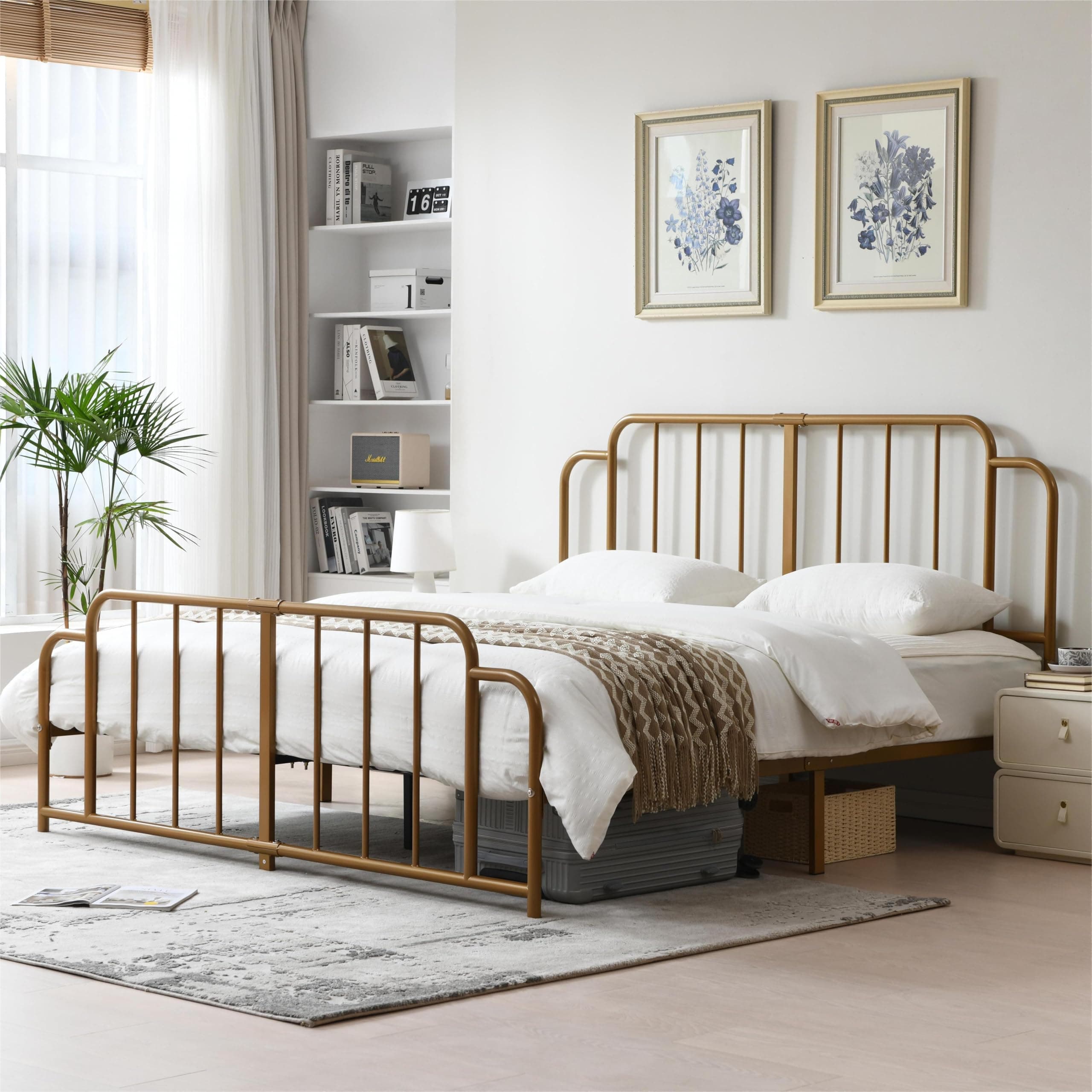 PINJU Metal Platform Bed Frame with Headboard and Footboard, Classic Style, Sturdy Metal Slats, No Box Spring Needed, Easy Installation (Gold, King)