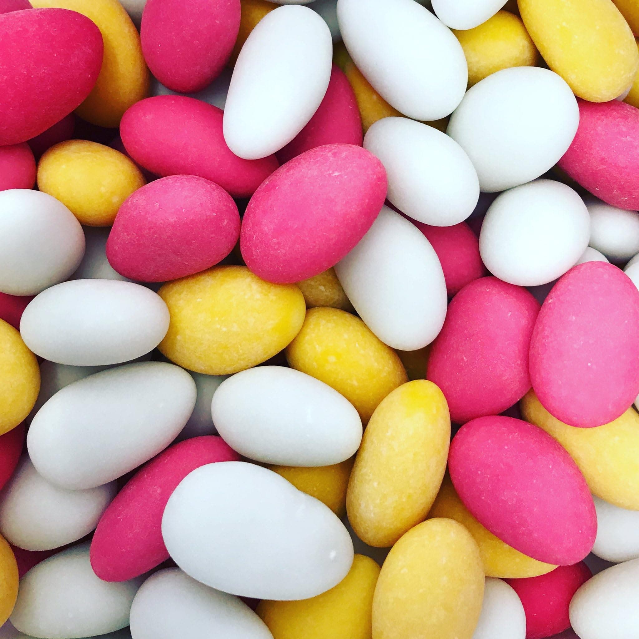 Sugared Almonds Sweets - 1 Kilo Bulk Bag - 1KG - Assorted Sweet Pick and Mix for Parties, Gifts, and Sharing.