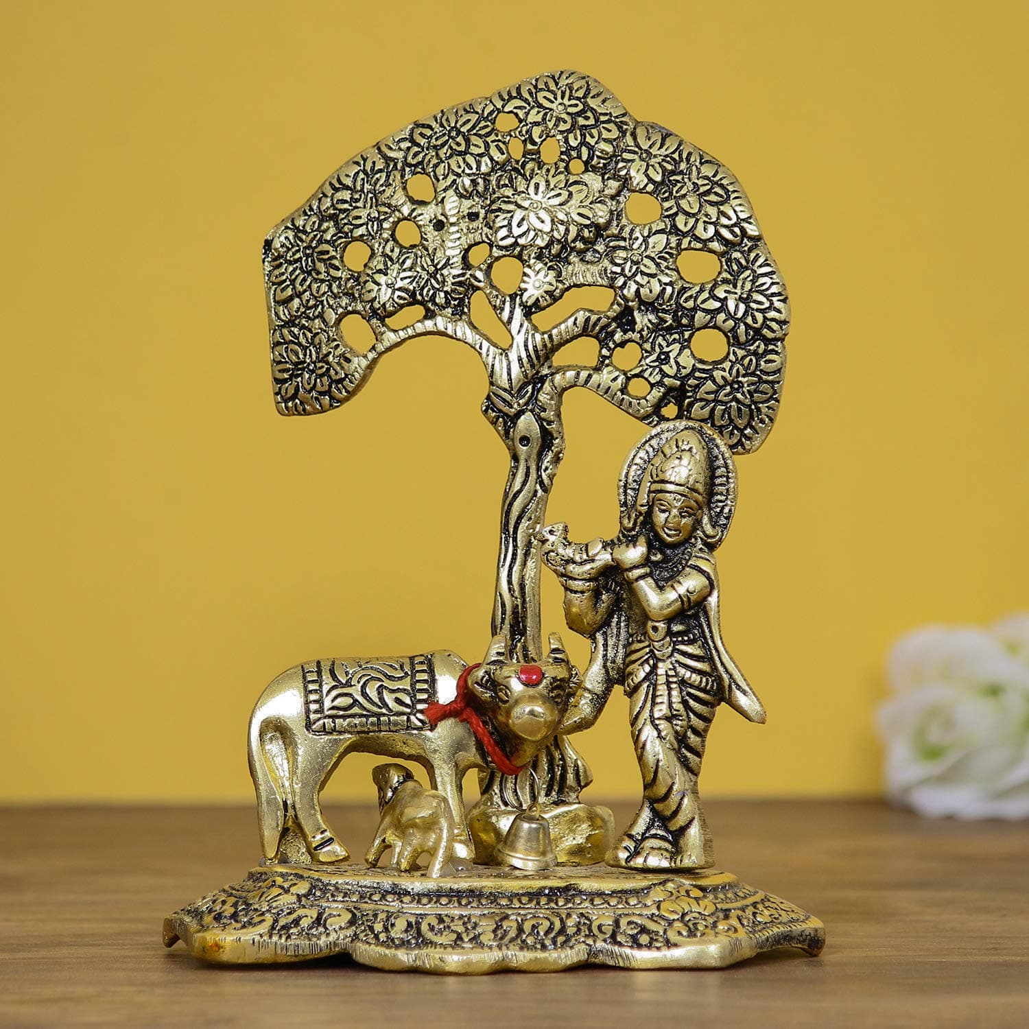 eCraftIndia Lord Krishna Playing Flute Under Tree With Golden Cow And Calf Showpiece 12.5 Cm X 8 Cm X 16.5 Cm Golden And Brown