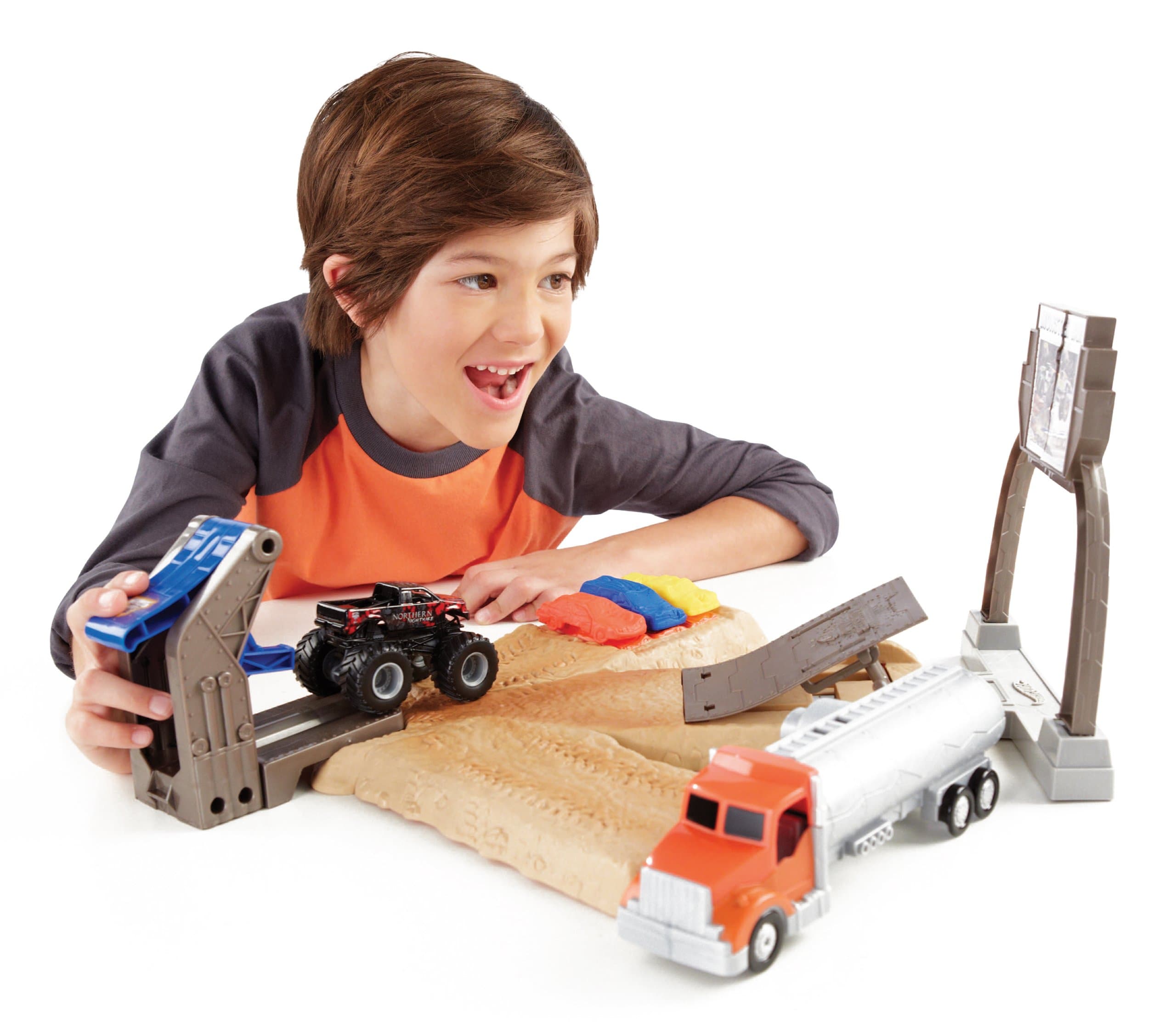 Mattel Hot Wheels Monster Jam Triple Blast Arena