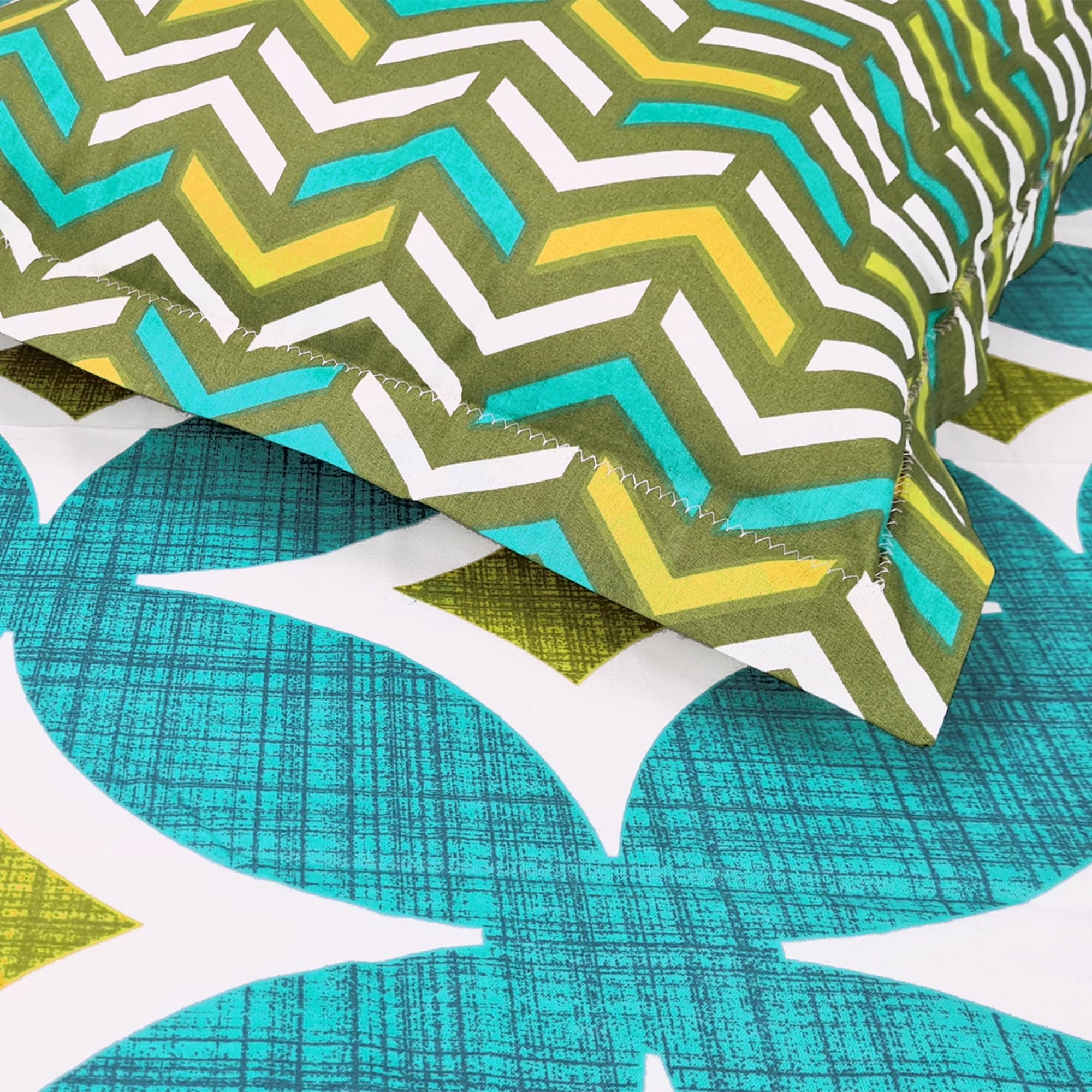 Divine Casa 144 TC 100% Cotton Single Bedsheet with 1 Pillow Cover | Skin-Friendly Fabric for Everyday Comfort | 223 X 145 CM | Geometric Pattern | Blue Bird