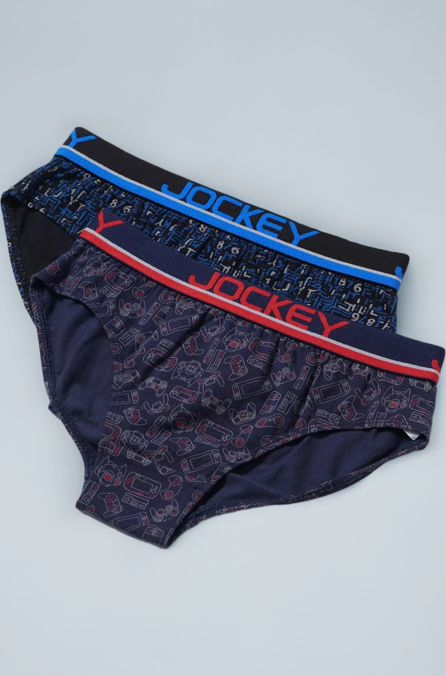 Jockey PB04 Boy's Super Combed Cotton Elastane Stretch Printed Brief with Ultrasoft Waistband (Pack of 2)